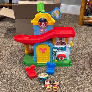 Fisher Price Little People Magical Day At Disney Playset